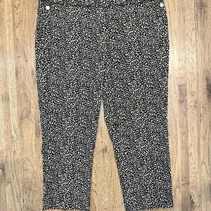 Rafaella Comfort Leopard Print Pull-On Capris Women’s Pants Size 18 Stretch